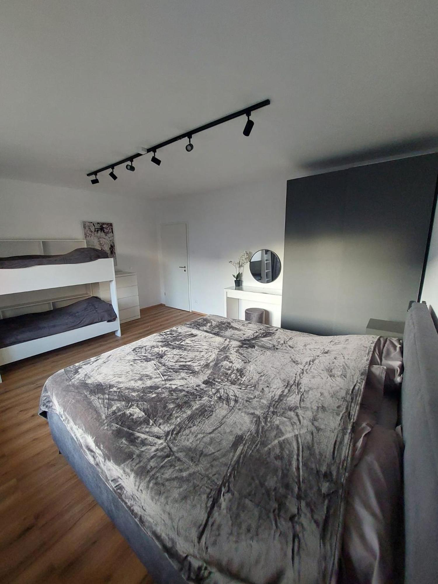 Moskriceva Apartment Ljubljana Buitenkant foto